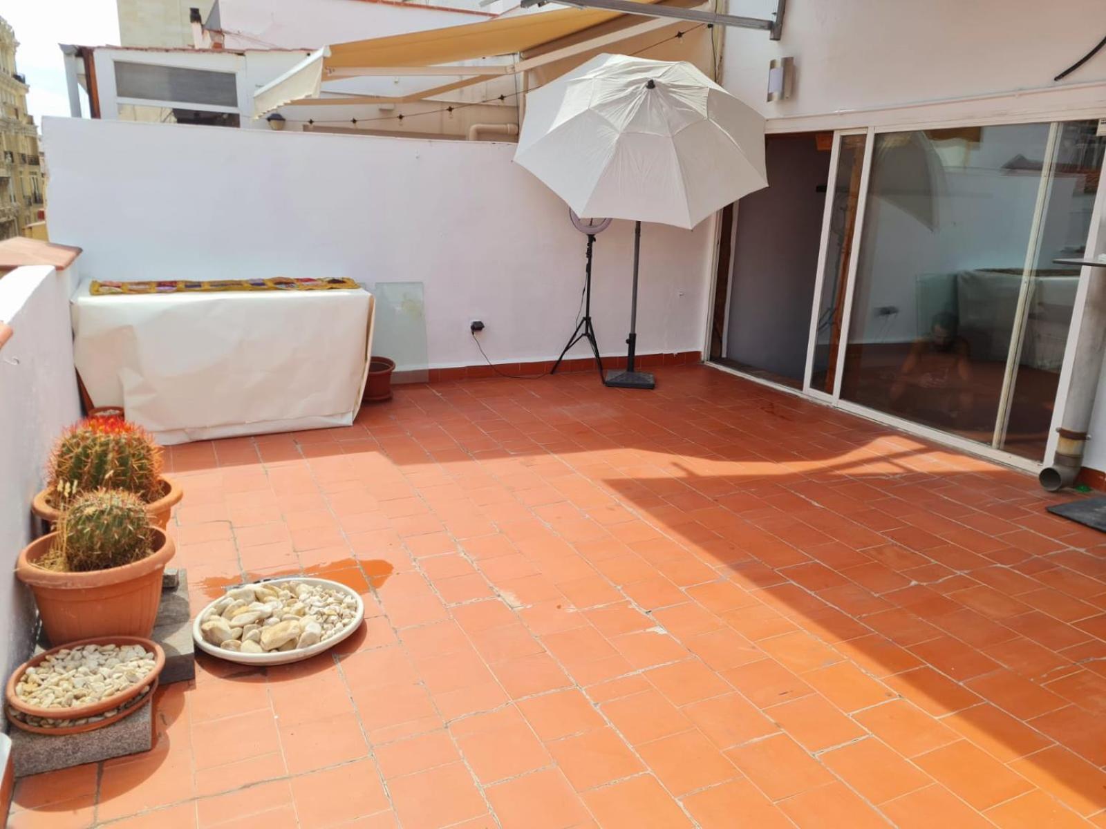 Atico En La Calle Fuencarrai Con Gran Via Appartement *